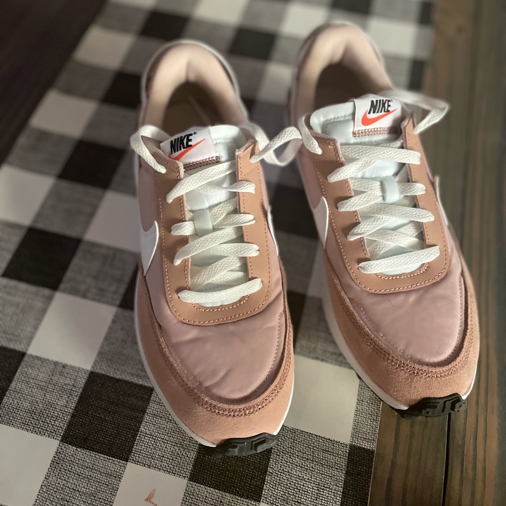 Nike Women’s Waffle Debut in Pink